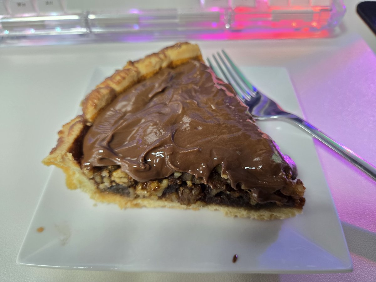 가나슈를 얹은 호두파이 히히히