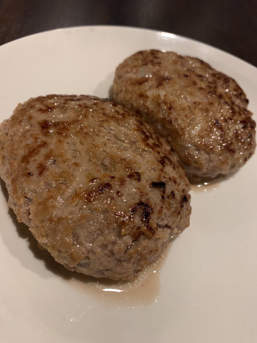 これを煮込むヨ...いっぱい作って待ってるネ...