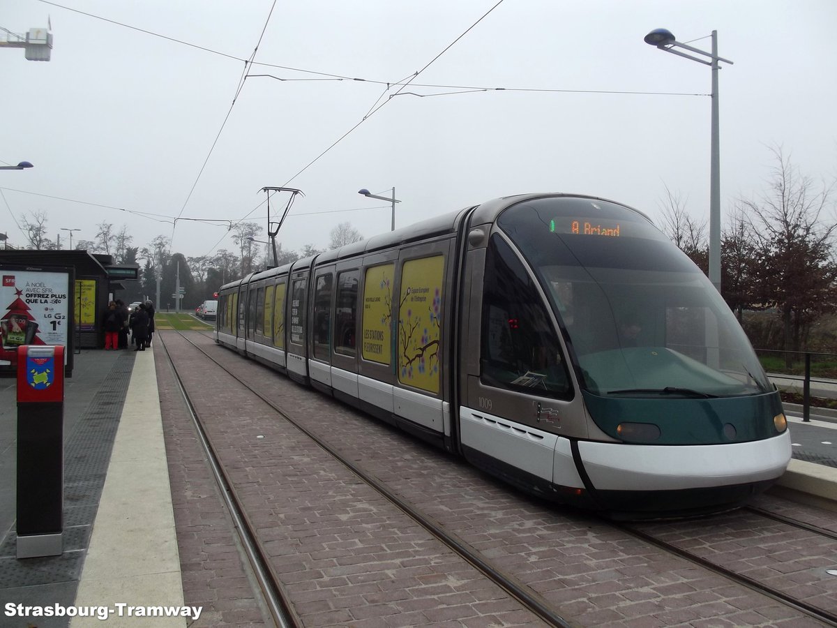 Les extensions de la ligne A entre Hautepierre-Cervantès et Parc des Sports, ainsi que celle de la ligne D entre Rotonde et Poteries étaient mises en service le 29 novembre 2013, il y a 12 ans. 
<a href="/CTS_Infostrafic/">CTS_Infos trafic</a> <a href="/strasbourg/">Strasbourg.eu</a>
