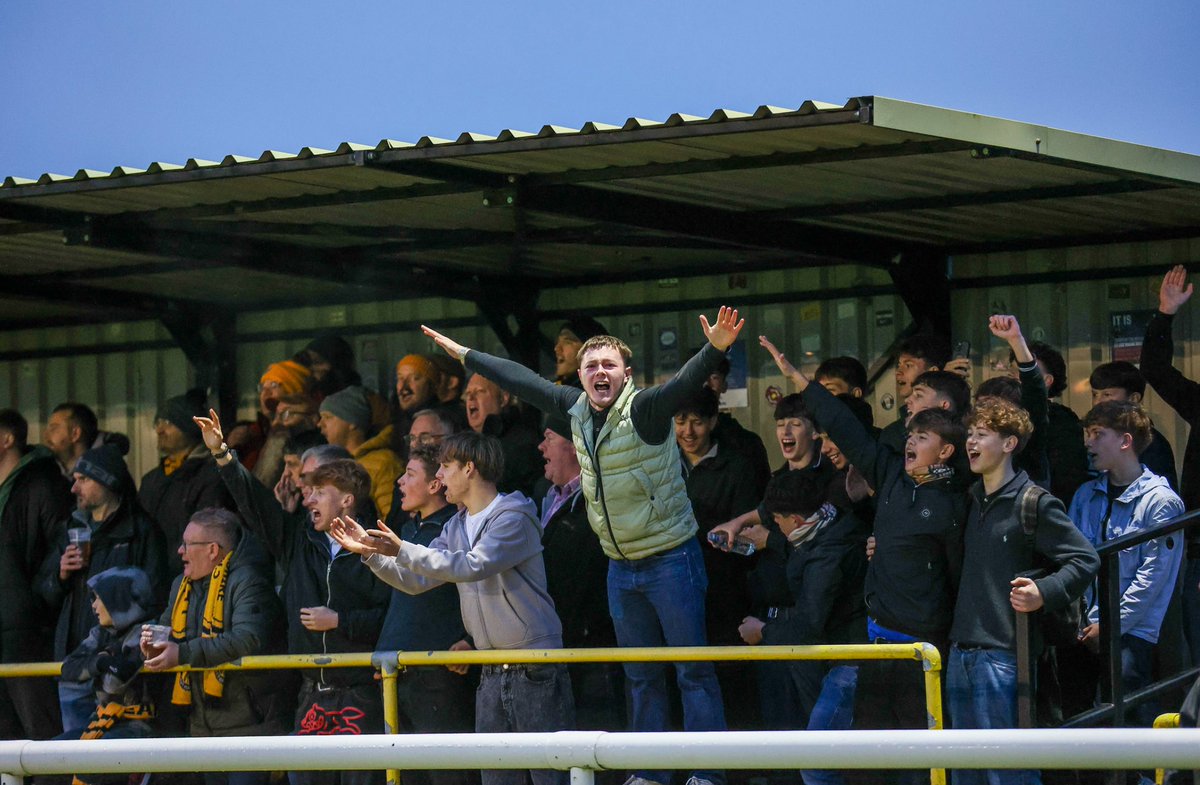 LeamingtonFC's tweet photo. ๐ป Remind yourself of all the arrangements for today's game against @worksoptownfc, including details of our ๐
๐๐๐ bus service, below!
๐ https://t.co/6NZeVnr2yT
#LEAWOR https://t.co/aGoZMKxLVG