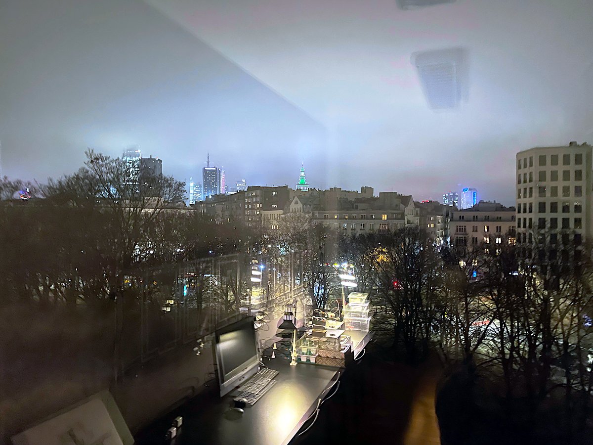 lovemyiot's tweet image. Co pewien czas, jak jest okazja, to robię zdjęcie z naszego labu 🔧📸
Zapraszamy, nawet jeśli chcesz tylko popatrzeć, bujając się w hamaku 😄🪢🌿…

#IoT #LabLife #TechVibes #HamakMode #GeekZone #LoveMyIoT #EngineeringLife #SmartTech