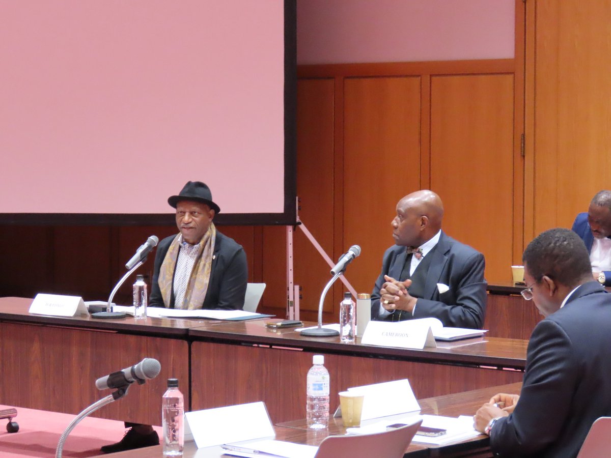 embassydrctokyo's tweet image. Son excellence a présidé le 25/11/25 la réunion mensuelle de l&apos; ADC au JICA Global Plaza. Des  sujets clés ont été abordés :  tourisme et les médias, TRINVEC, science, technologie, innovation, TICAD. Les échanges ont été particulièrement riches et ambitieux.
#rdcjapon #adc #jica