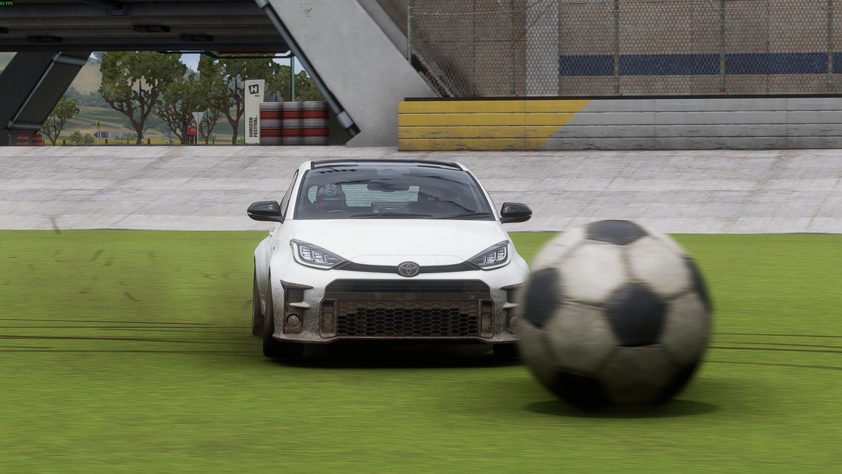 Shudes0511's tweet image. サッカーをしているGRヤリス
#ForzaHorizon5