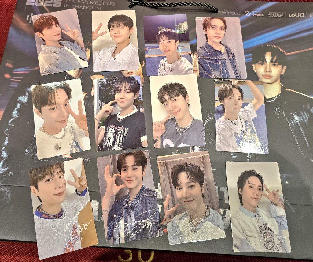 K_MiroX's tweet image. 20251129 상하이 팬미팅 특전 포카 12종
