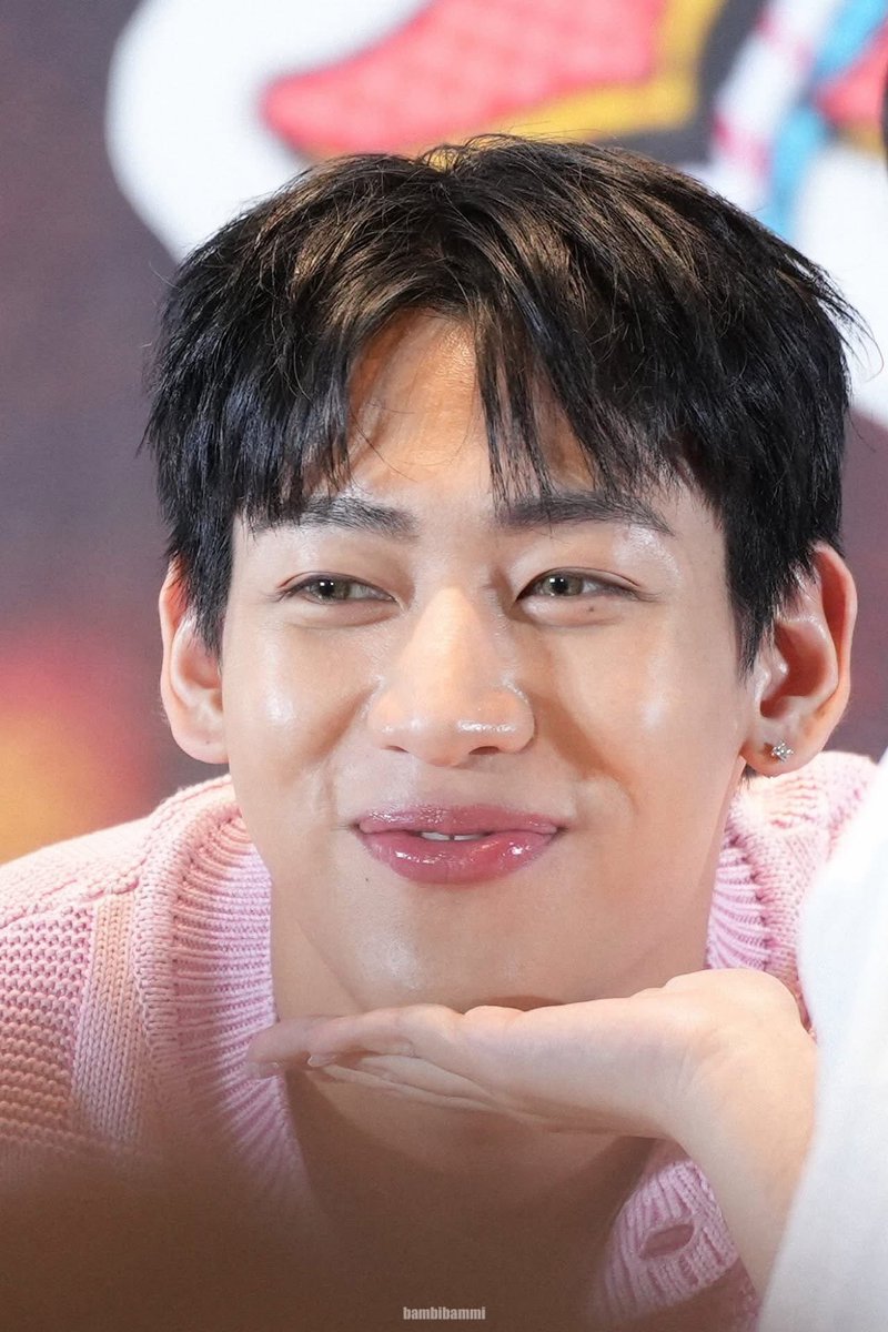 BamBamFandom's tweet image. โอโห..  ไม่มีอะไรจะอธิบายทั้งนั้น
#BamBamHOMETOWNinTAIPEI
#BamBam @BamBam1A