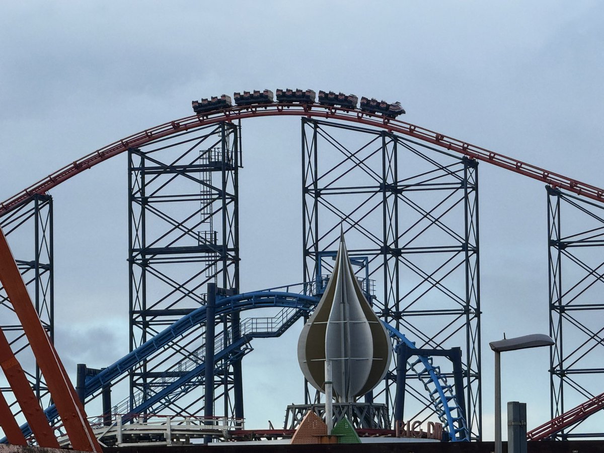 Final day of the season <a href="/Pleasure_Beach/">Pleasure Beach Resort🎢</a> 🎢❤️