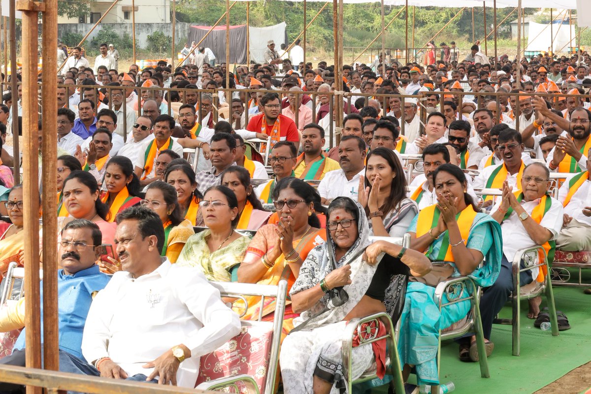 Devendra_Office's tweet image. #Maharashtra #DevendraFadnavis #NagarParishad2025 #Niti_Gati_Pragati