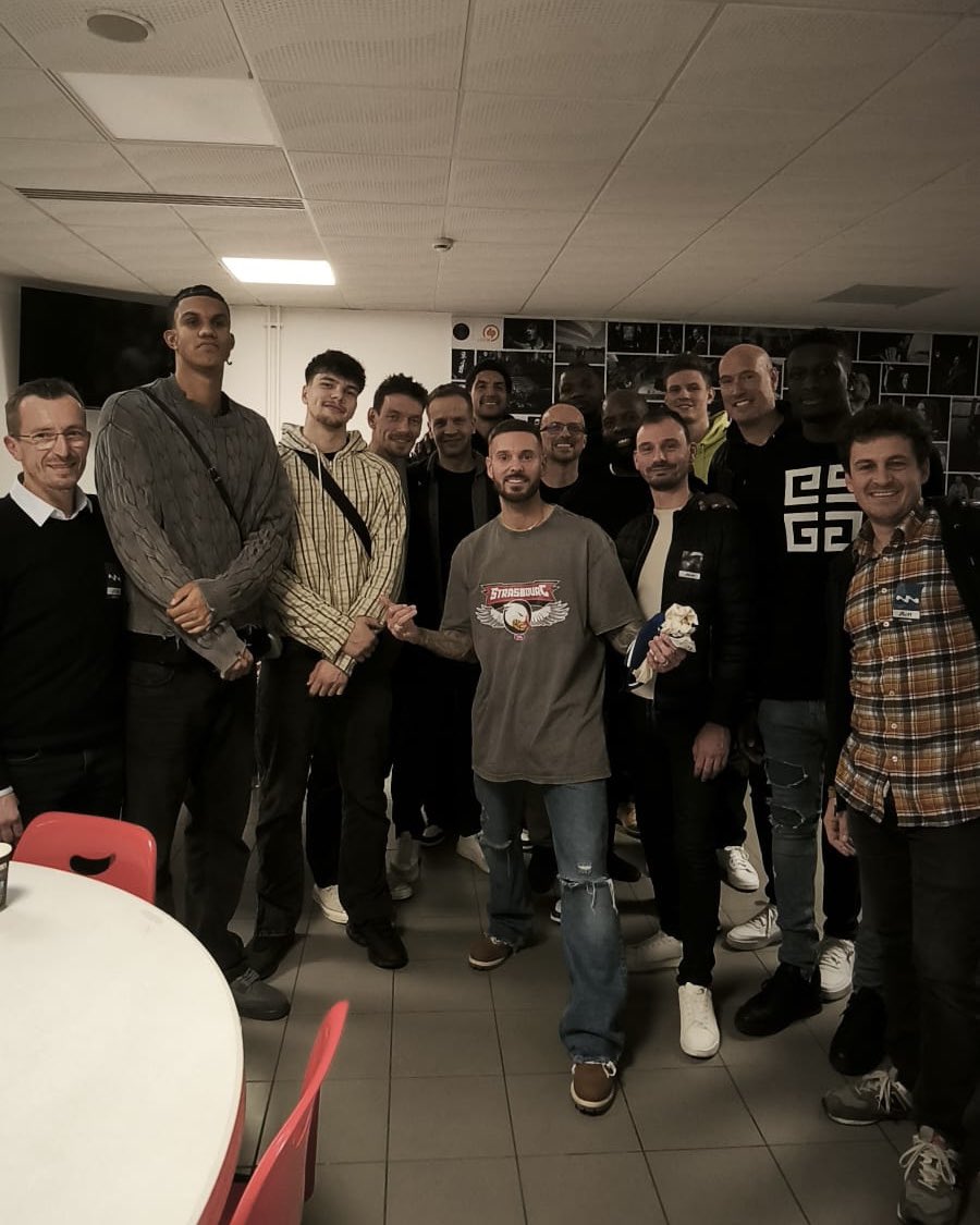 Merci Matt pour ton soutien, ton partage, ton altruisme ❤️🤍 

PS : le maillot te va merveilleusement bien 🤩

#gosig #strasbourg