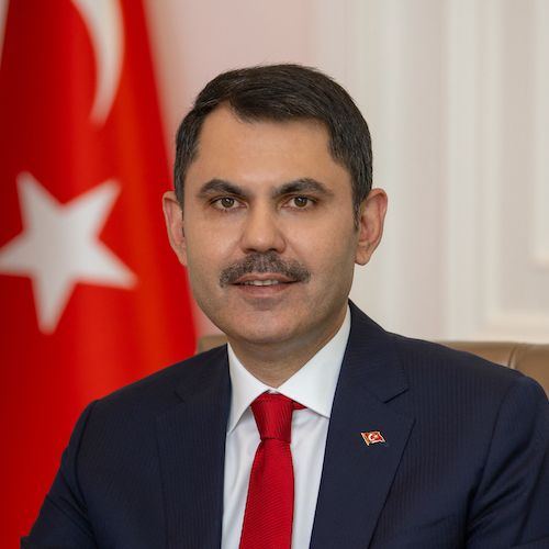 Nefes yazarı Memduh Bayraktaroğlu: (CHP’li vekillerin deprem konutlarının kısa sürede tamamlanmasından dolayı Çevre Bakanı Murat Kurum’a teşekkür etmesi hk.)

“Bugün, yapılan doğru bir işin hakkını vermek hepimizin boyun borcudur. Bazen memleketi ileri götüren şey, eleştiri kadar