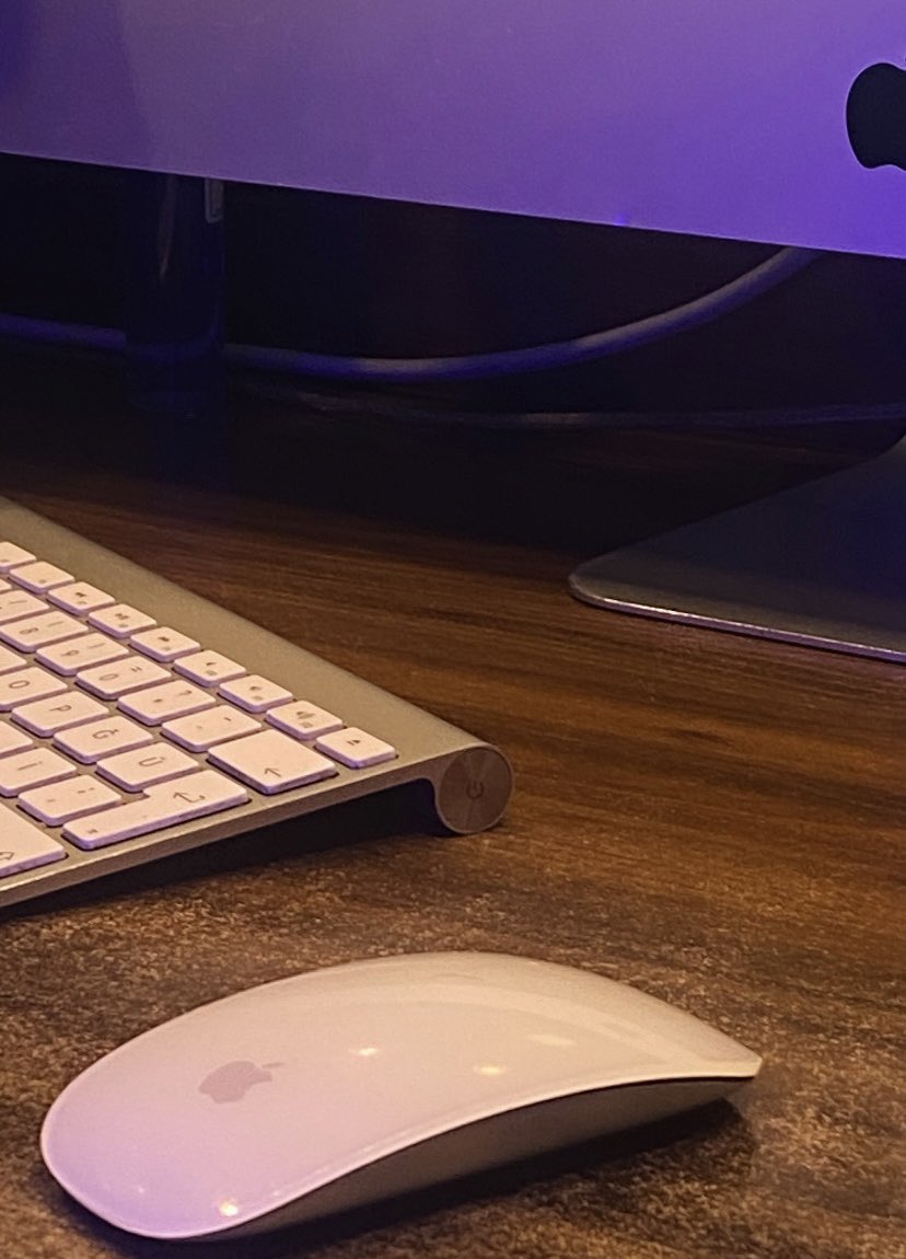 bunn4e's tweet image. just got fired from my lazy girl job because of jealous coworkers. another day in a pretty girl’s life 🎀🤞🏻