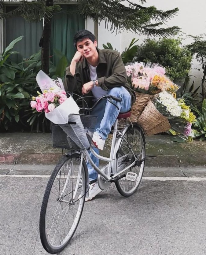 NamiChu_Yu's tweet image. I love Paps. He&apos;s so organized in business, time and planning surprises for his only love. #Dustin

HOPE LIGHTS WITH DUSTIN
HOPE LIGHTS WITH DUSTIN