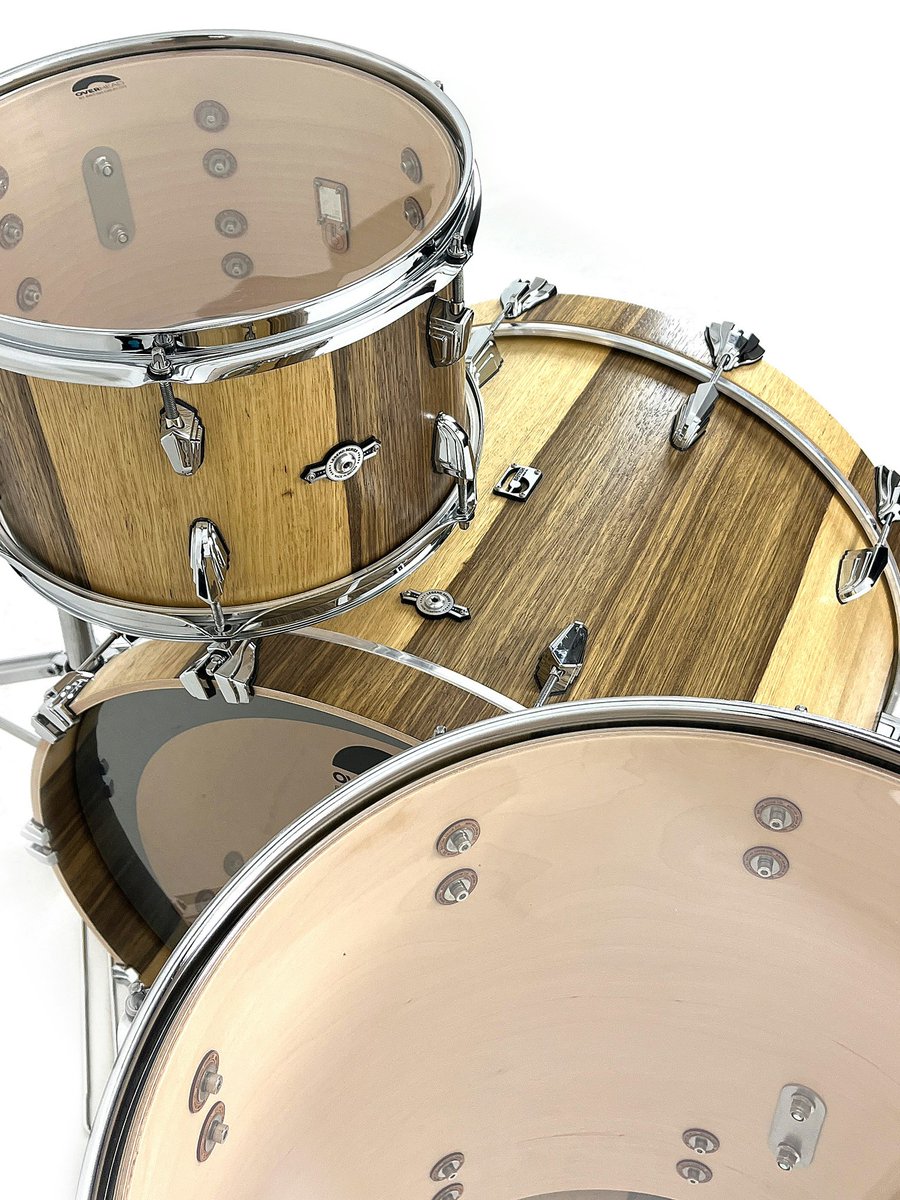 britishdrumco's tweet image. Our love for Satin finishes is endless. They offer a stunning sheen while preserving the natural texture of the grain. ✨

#drumset #drumsetup #satinfinish #naturalgrain #madeinbritain