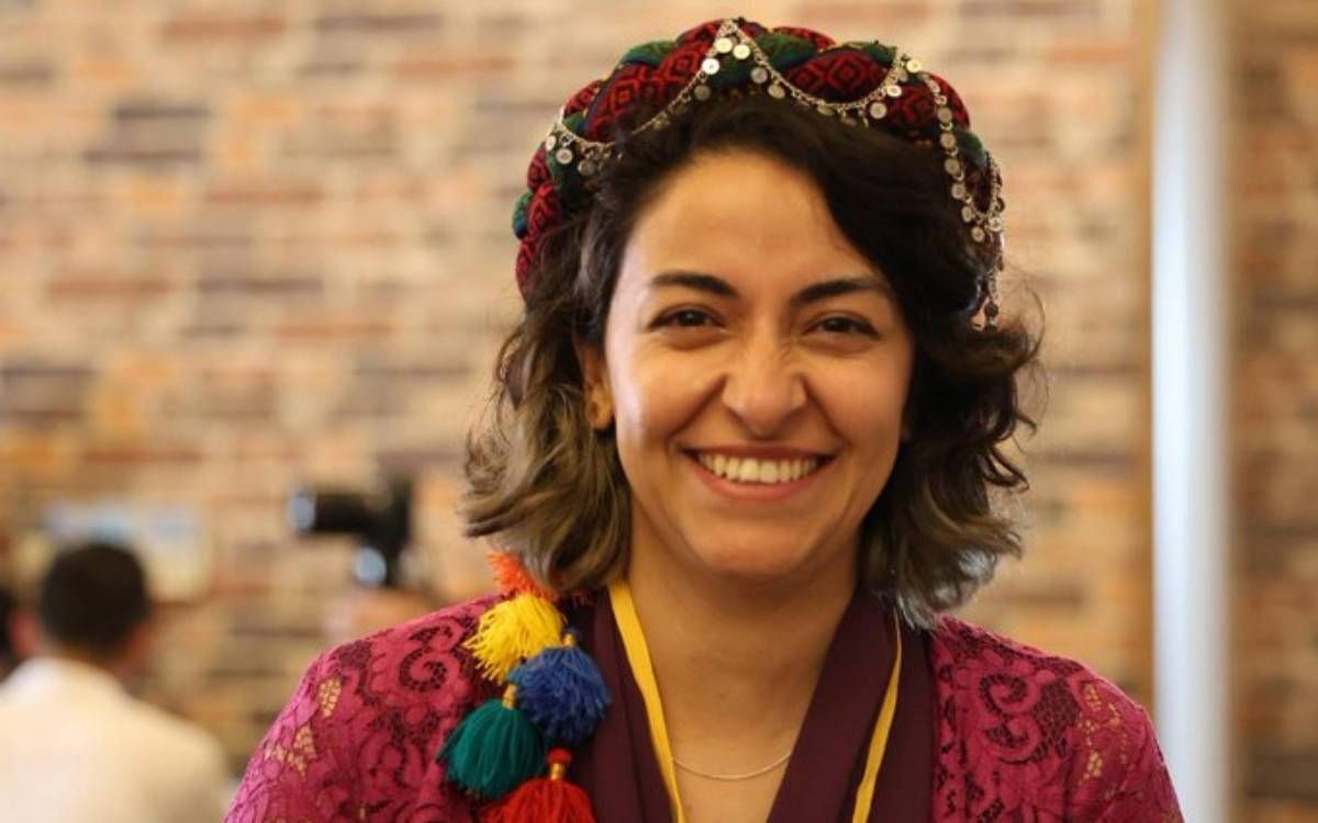 📌 Gazeteci Dilan Karaman'ın şüpheli ölümünü kadın örgütleri araştıracak

👉 5 kadın örgütü, şüpheli bir şekilde yaşamını yitiren gazeteci Dilan Karaman’ın ölümünün aydınlatılması için inceleme komisyonu kurduklarını ve elde ettikleri bulguları şeffaf şekilde paylaşacaklarını