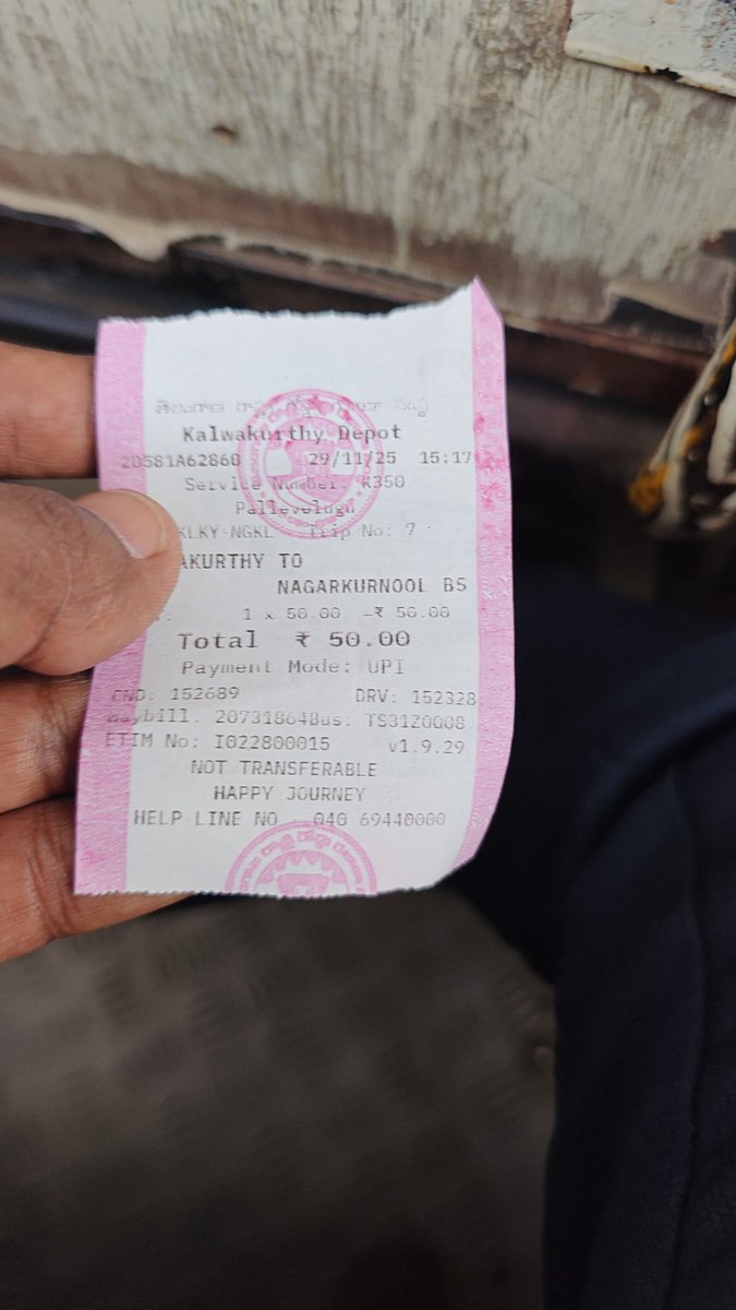 Raheem_LT's tweet photo. @tsrtc @TGRTCHQ @DMklky nagarkurnool to kalwakurthy daily 4  buses  running with a period of 5 min gap and two busses are full of passengers.after 4 busses gone we have to wait maximum 2 hours for another bus am attaching videos and photos for proof https://t.co/90Dv2FGlO8