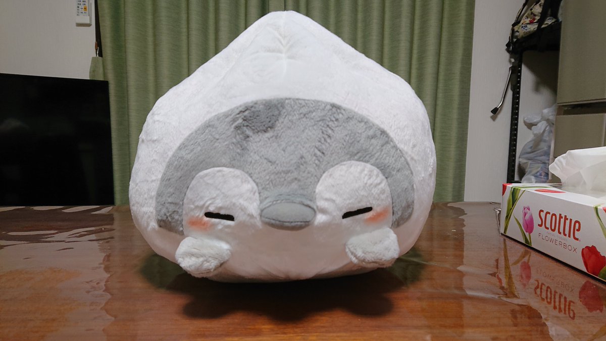 #いつも心にコウペンちゃん
久々にお出かけして、主人がゲットしてくれた‼️肉まん？小籠包？かわいすぎて「あーん😃」とできません(笑)
主人よ、いつもありがとう❤️