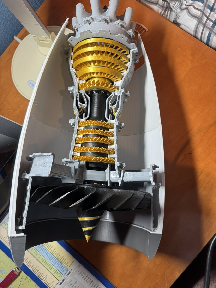 Ekaitzur's tweet photo. Turbina seccionada impresa en 3d, otro trabajo que da gusto verlo, si hay alguien interesado que me escriba al DM https://t.co/3GCDuW3igL