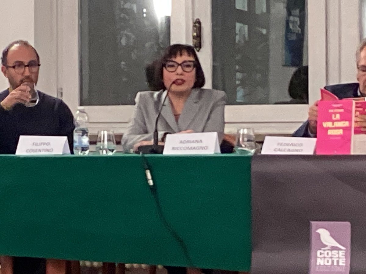 presanellarete's tweet image. Avete partecipato in tanti e super interessati alle presentazioni di 𝗖𝗵𝗲 𝘀𝘁𝗼𝗿𝗶𝗮! 𝗟𝗮 𝗩𝗮𝗹𝗮𝗻𝗴𝗮 𝗥𝗼𝘀𝗮 (@CoseNoteEd) a #Torino e ad #Alba 💖
Sono molto grata a tutti voi e a coloro che hanno reso possibile questa settimana così speciale, …