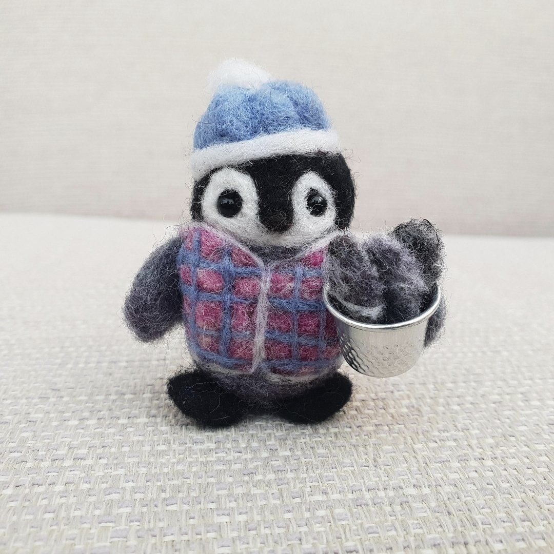RockingFelter's tweet image. Hello! 
Sharing William Waddleton the adorable penguin! This beautiful hand felted creation is available to adopt from my Etsy shop. He will come gift wrapped.
Thank you ❤️
therockingfelter.etsy.com/listing/182166…
#penguin #Penguins #etsy #ukgiftam #fishing #fish