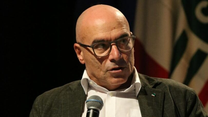 Cisl_ER's tweet image. #lafinestrasuifatti 🏡 @filippopieri a @FlywebRadio :🗣️ "La questione #casa è strettamente correlata con il tema delle infrastrutture, in particolare con i collegamenti interni del territorio regionale. In #EmiliaRomagna la percentuale delle case non occupate si aggira intorno al…