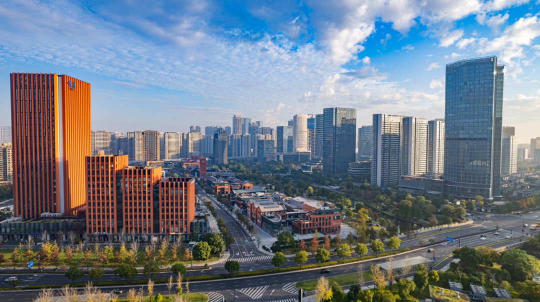 LinpingStyle's tweet image. On November 20, the 6th Yangtze River Delta International Cultural Industries #Expo kicked off in Shanghai. #Linping company Chuiyunyi Tech also showcased their innovative VR project to this grand stage.