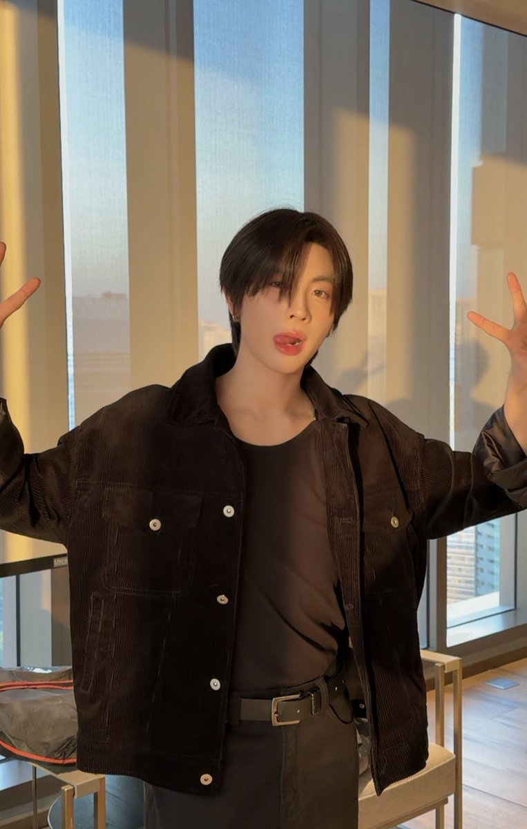 TLE_mtm's tweet image. แสงสวยมากกก
#TleFirstone  #เติ้ลเฟิร์สวัน