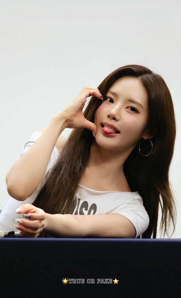 프로미스나인 박지원 팬사인회 현장 사진