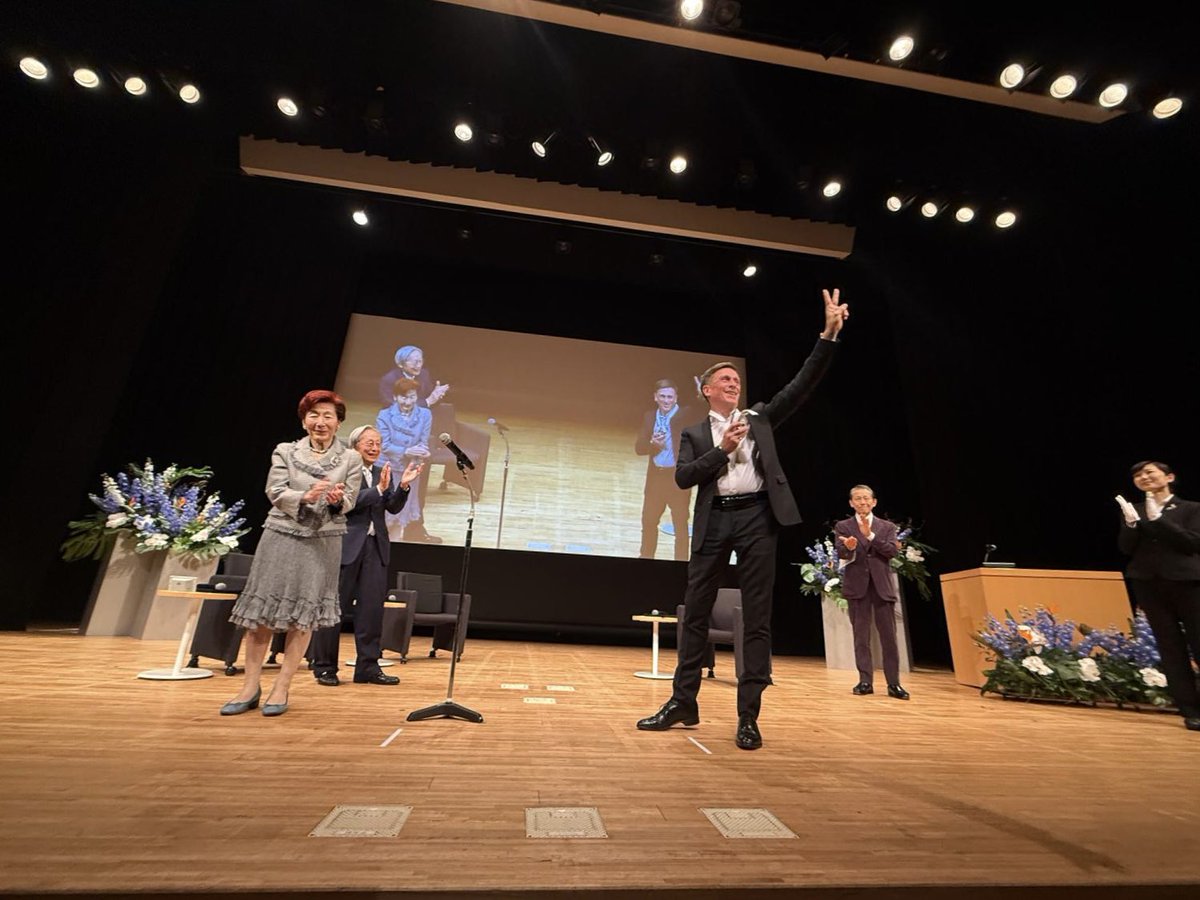 PeaceOneDay's tweet photo. It is a profound honour to receive the Goi Peace Award, and I accept it in all humility. Words from my acceptance speech. Forever grateful.
#Tokyo #Japan #GoiPeaceAward #GoiPeaceFoundation #PeaceAward #GoiPeace #PeaceOneDay #PeaceDay #DoYourPeace #PeaceMovementJapan #TogetherForPeace #WorldPeace #Honoured