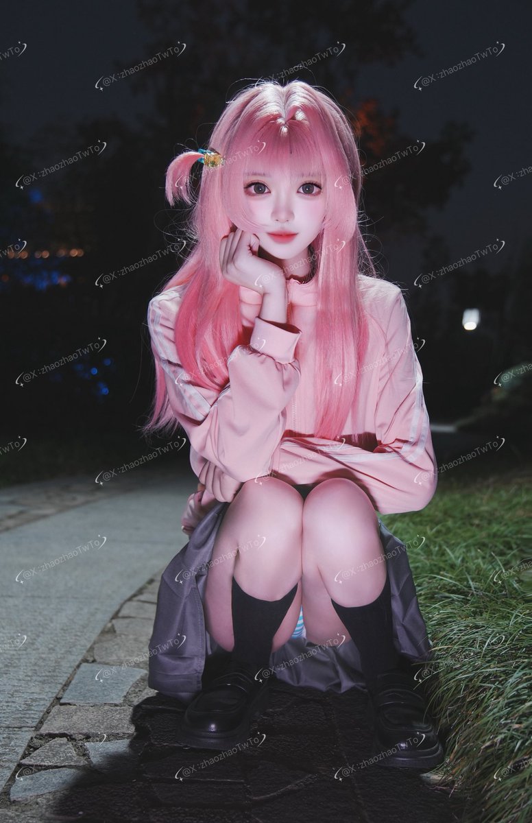 福利姬昭昭（努力挣钱版）分享的黄推图片1 - 网红私拍内容