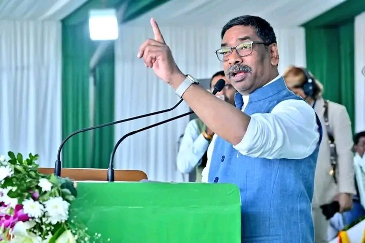 माननीय मुख्यमंत्री हेमंत सोरेन झारखंड सरकार से आग्रह होगा कि JSSC CGL में अफवाह फैलाने वालों पर कड़ी करवाई किया जाय। जिस तरह से कोचिंग गिरोह आये दिन स्टूडेंट के फ्यूचर साथ खिलवाड़ कर रहे है। ये ठीक नहीं हैं। इस पर कानूनी करवाई होनी चाहिए। जय झारखंड। जोहार झारखंड