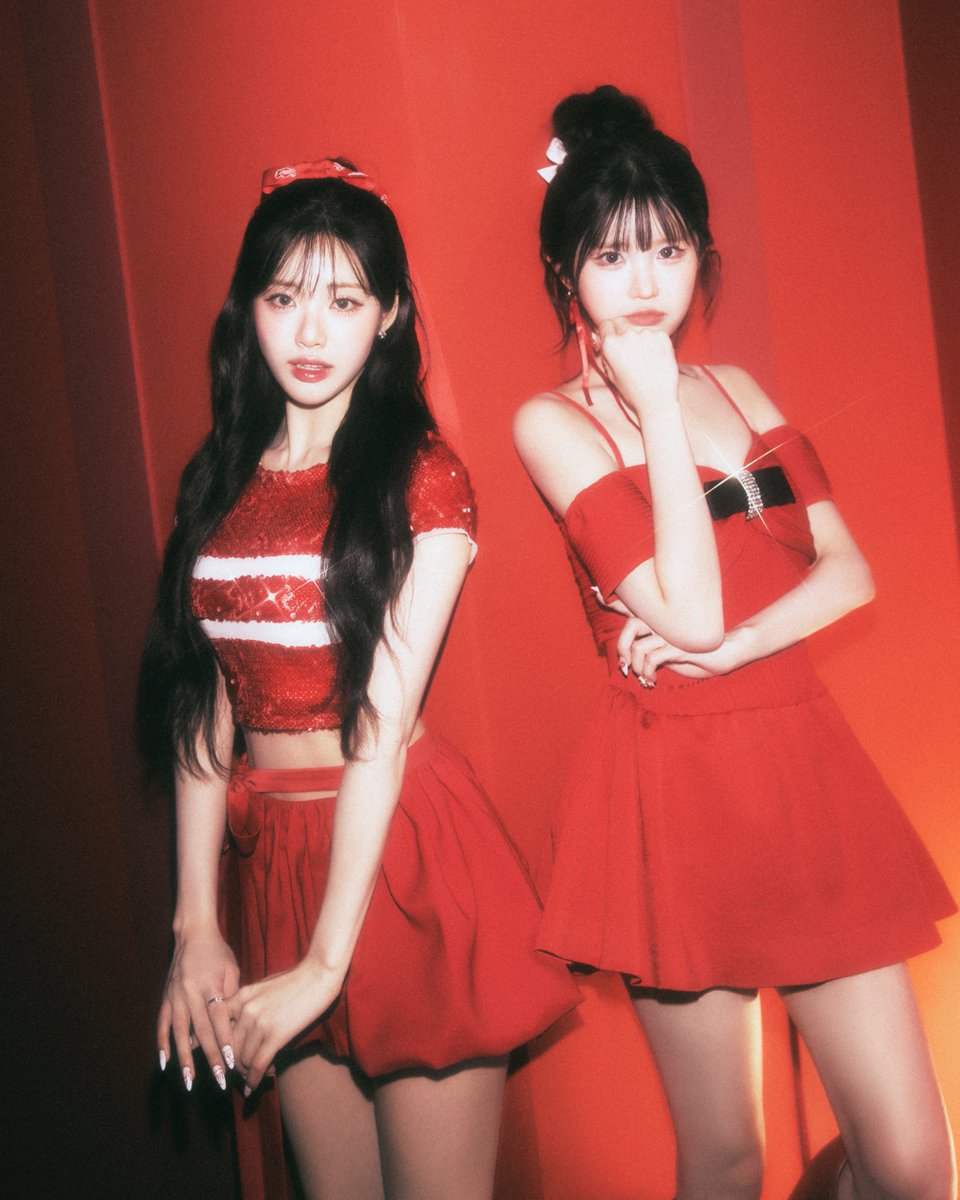 fromis_9 (프로미스나인)
Special Digital Single [하얀 그리움]
2025.12.02 6PM (KST)

🎁 Holiday
#송하영 #SONGHAYOUNG
#박지원 #PARKJIWON

#fromis_9 #프로미스나인
#하얀그리움