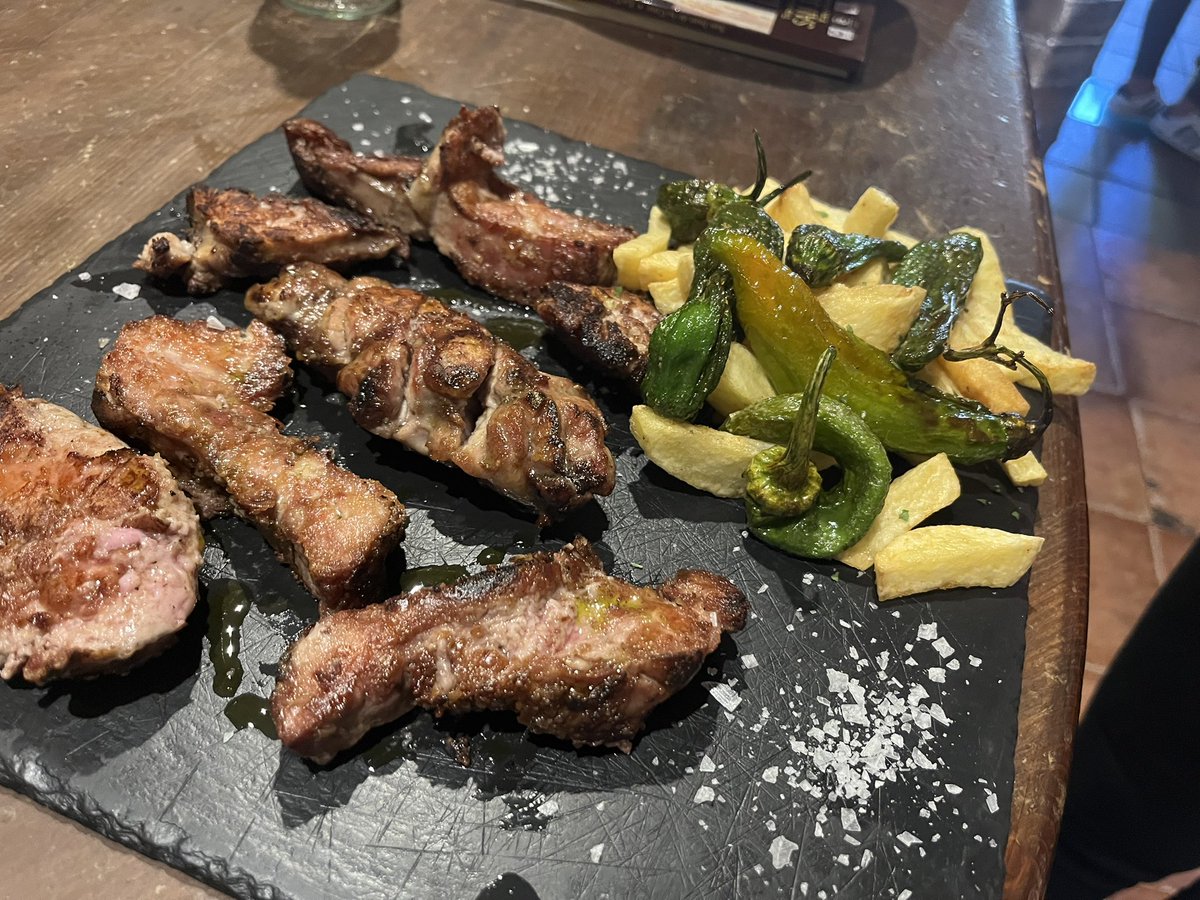 MesonPopi's tweet photo. Mollejas de ternera……. un manjar que hay que probar. Una textura y un sabor para grandes paladares que seguro te sorprenderá 🤤🤤🤤#mesonpopi https://t.co/lwKozQFMXO
