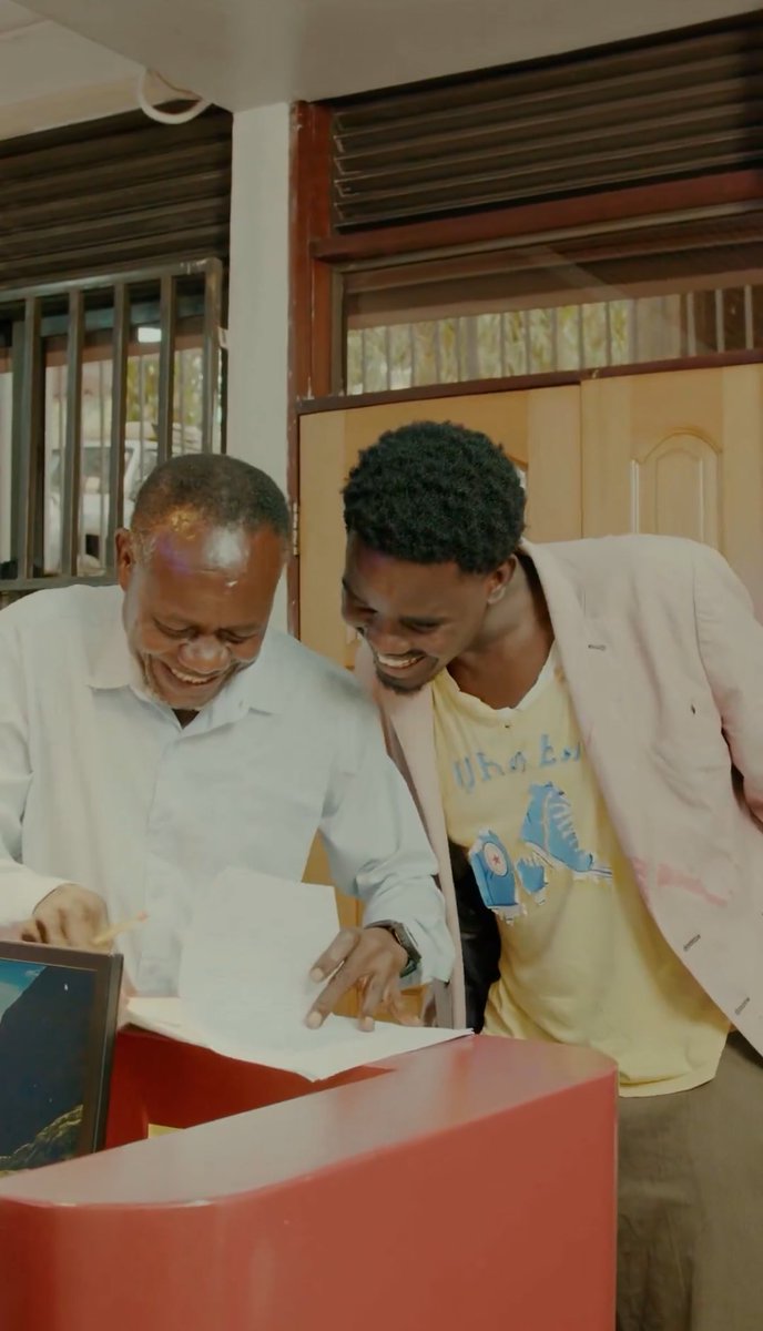 kingFahad_17's tweet image. After convincing my dad to get a loan on our house a place it on Chelsea win💀💀