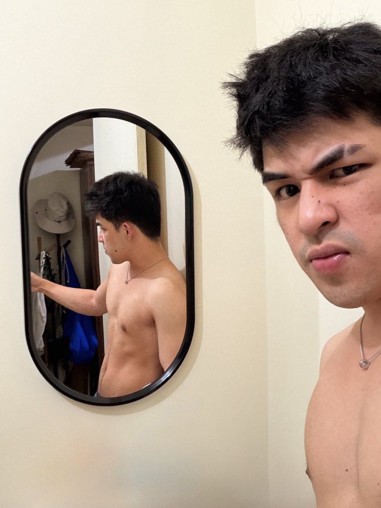 jasperlouis_'s tweet photo. huh? https://t.co/KMnQXhM181