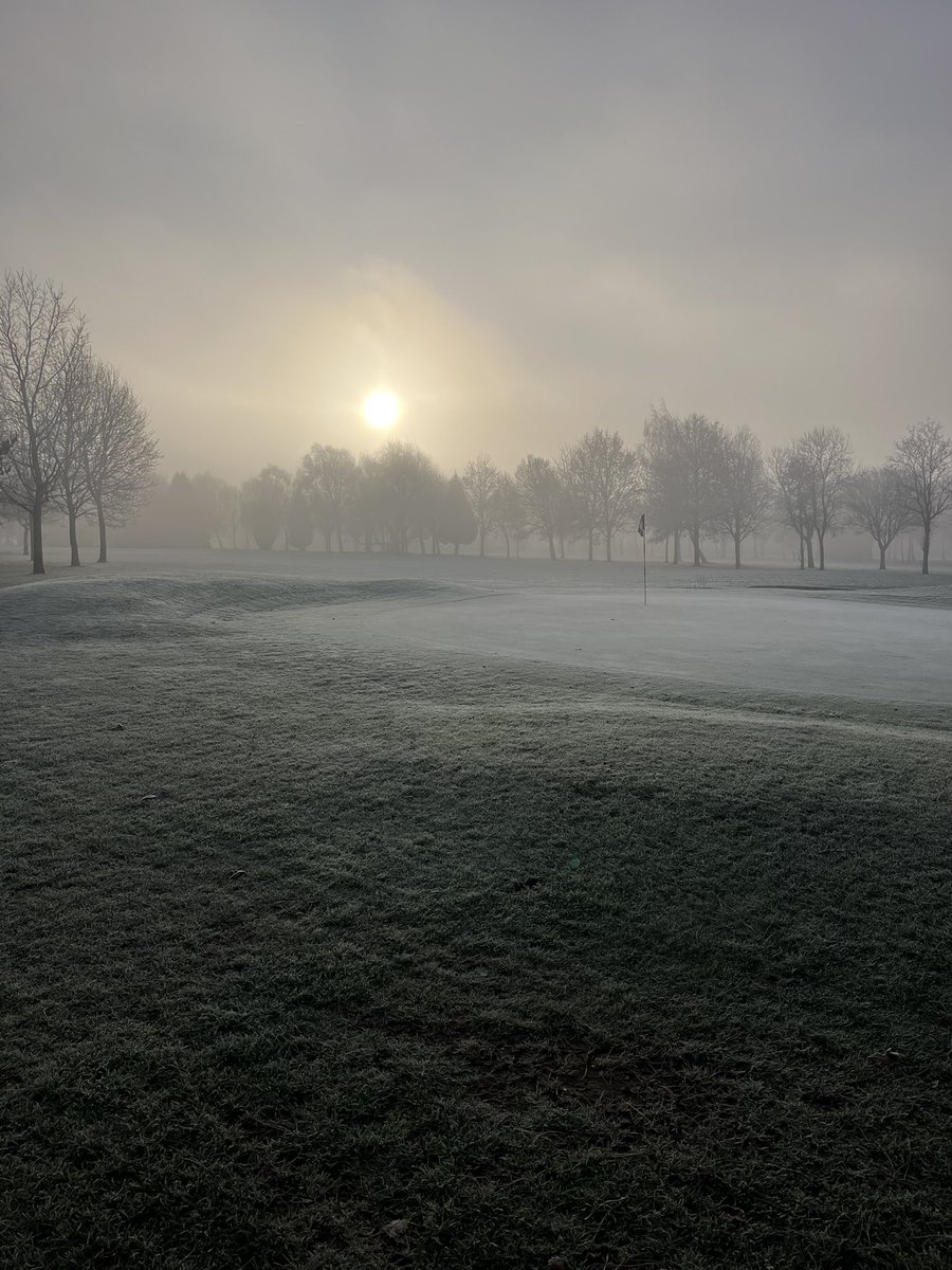 Whitefields Golf Club Greenkeepers tweet media