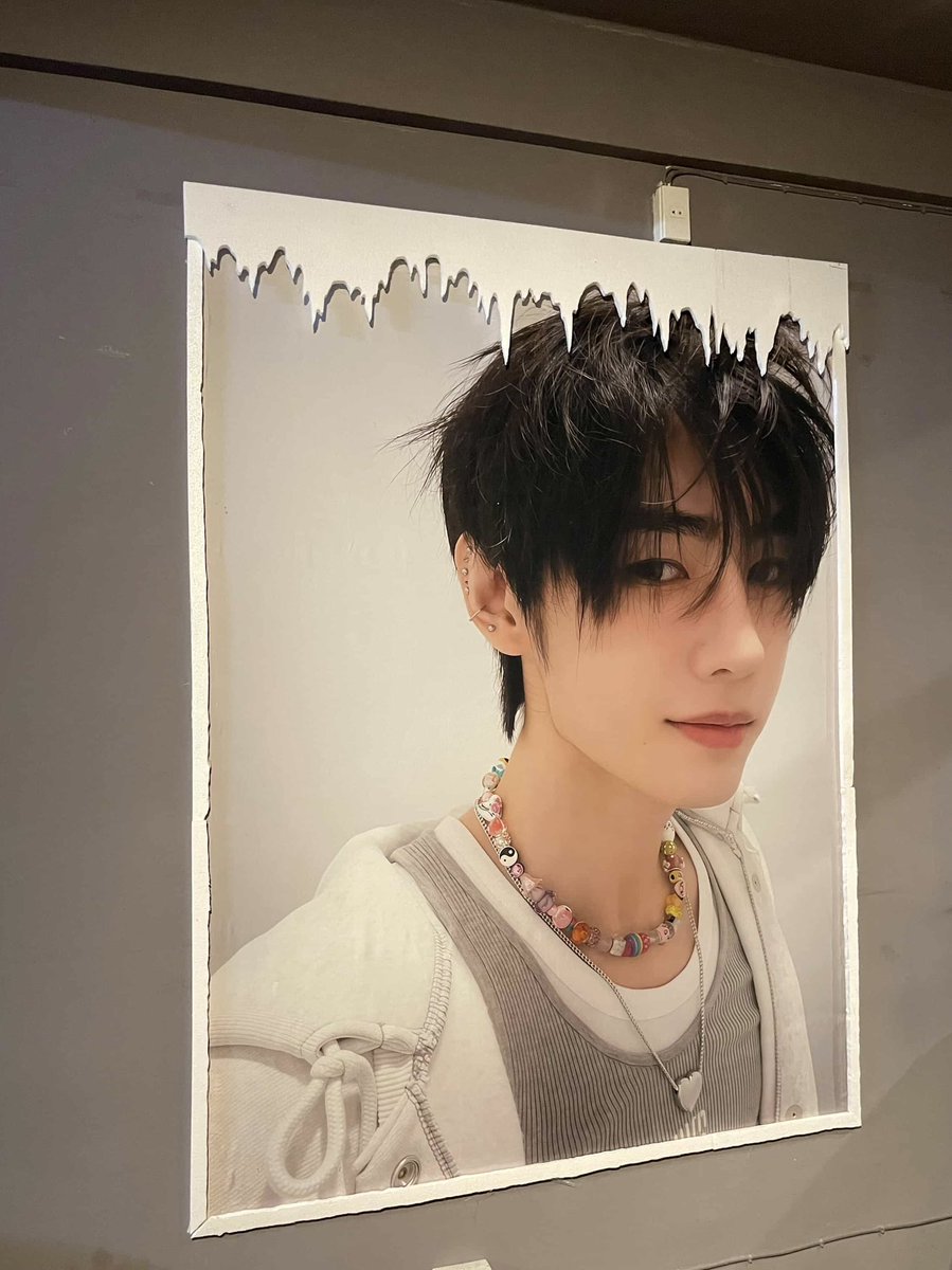 Even snow melts in your smile with sunghoon tweet media