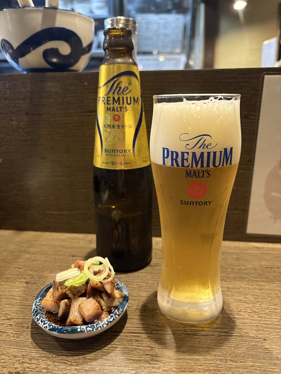 らーめん 楓
【22周年祭】
・プレミアムらーめん

香味油は海老油♪
フワッと海老の華やかな香りが
イイ(^-^)b
モチムニュ麺がスルスル入って
きます^ ^ 好みすぎる❤︎
バラ吊し焼＆肩ロース煮豚
どちらもめちゃくちゃ美味しい❤︎
完飲完食 ごちそうさまでした♪

#らーめん楓
#限定 #周年
#ラーメン