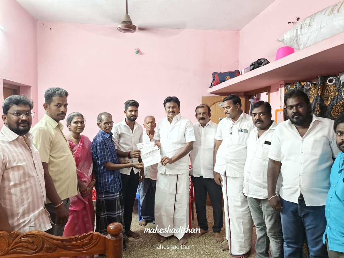 dmk_youthwing's tweet image. கழகத் தலைவர் - மாண்புமிகு முதலமைச்சர் @mkstalin அவர்களின் வழிகாட்டுதலில், இளைஞர் அணிச் செயலாளராக மாண்புமிகு துணை முதலமைச்சர் @Udhaystalin அவர்கள் பொறுப்பேற்றதில் இருந்து, இளைஞர் அணி அறக்கட்டளை மூலம் கல்வி, மருத்துவம் மற்றும் கழக முன்னோடிகளுக்குப் பொற்கிழி என பல்வேறு நிதி…