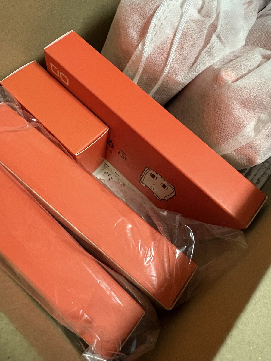 gacha3r's tweet photo. ようやく届いた〜
#CIO
#わくわく
#ぬふぬふ https://t.co/XwcnzJJKsG