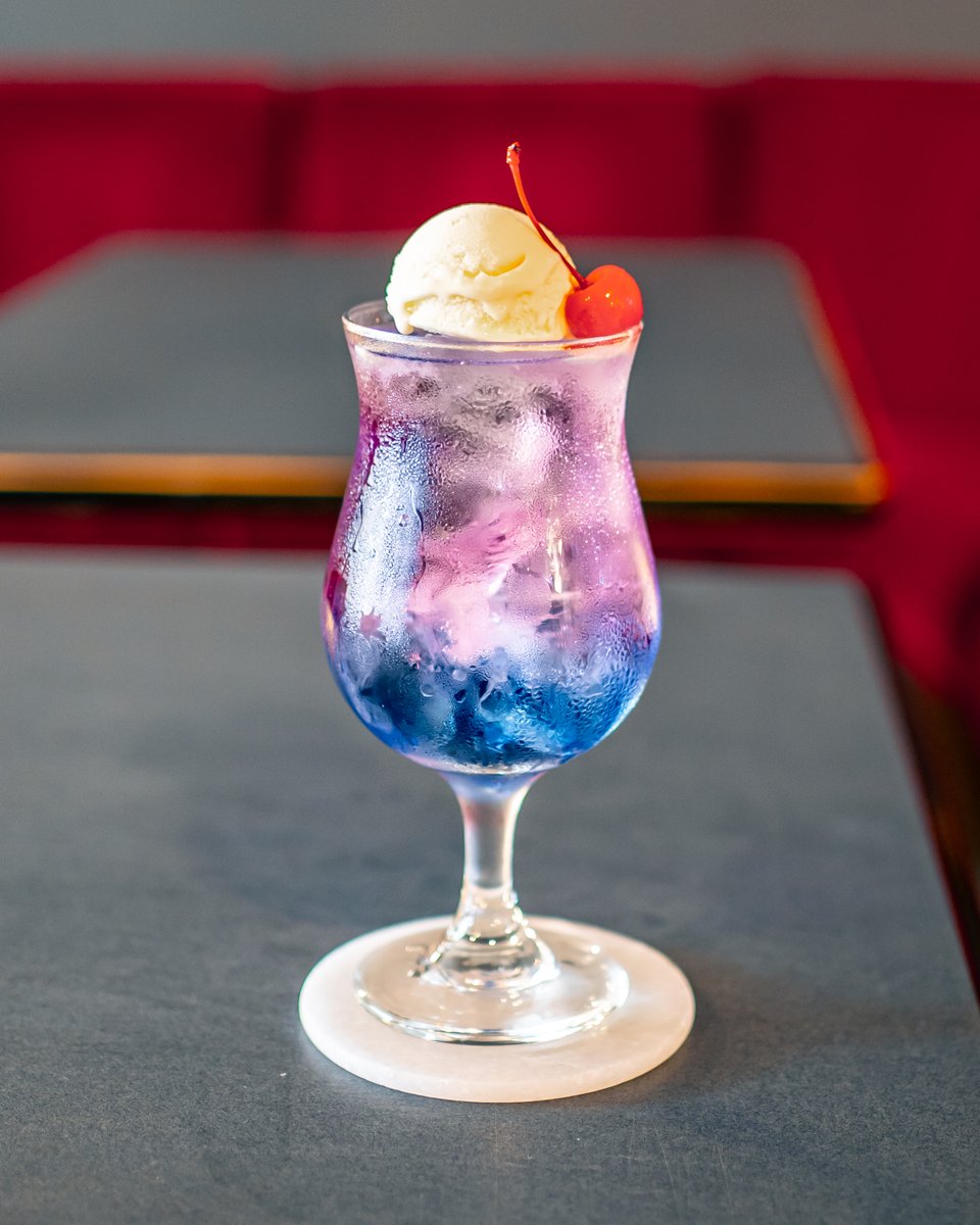 月の見える朝のクリームソーダ 月夜のクリームソーダ