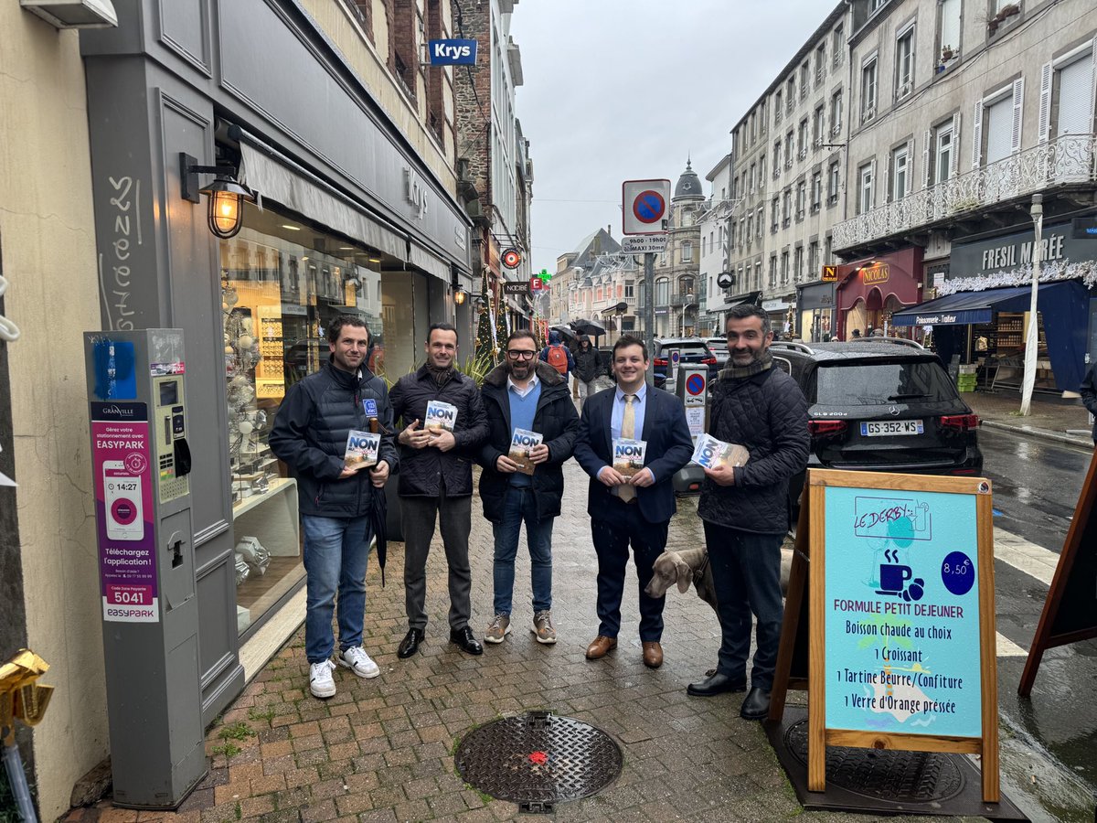 J_CSantucci's tweet photo. Très bon accueil sur le marché de #Granville ce matin de la part des commerçants et de la population lors de notre distribution de tracts pour le @RNManche en compagnie d’@OlivierPjanic @LagallardeB

Nous avons beaucoup discuté des thématiques qui préoccupent aujourd’hui l’immense majorité des Français : #pouvoirdachat #prixdelenergie #Insecurite #accesauxsoins #education

Mais aussi :
du soutien aux #agriculteurs (#Mercosur)
de la #dette de 3 400 milliards €
des hausses d’#impots etc….

Le constat est simple : #LaManche comme le reste de la #France est gravement touchée par ces années de macronisme dont les actuels députés, sénateurs et beaucoup d’élus locaux sont les représentants

Les Manchois veulent que ça change
Ils veulent une vraie #alternance et font confiance au @RNational_off

A l’#Assembléenationale nous sommes les seuls à défendre le Peuple et les résultats sont là

Continuons à nous mobilier #Jusqualavictoire du #RN
