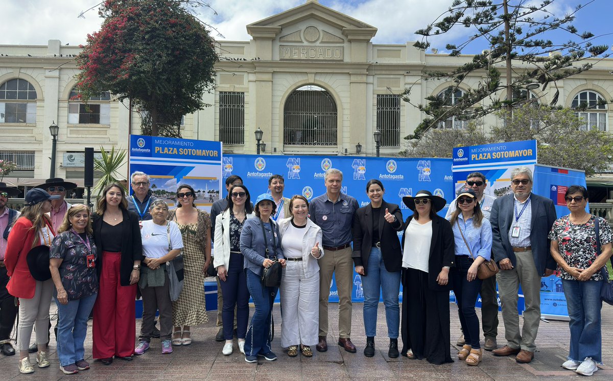 antofagastaonline.cl/post/anuncian-…

#Antofagasta | Anuncian proyecto de mejoramiento integral de Plaza Sotomayor en Antofagasta

Dentro de las obras, destacan la mejoría de las áreas verdes, reposición de locales comerciales, nuevas áreas de sombra, mejor circulación peatonal, entre otras