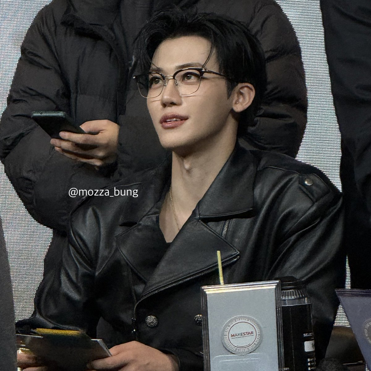 hourlyjaeminn's tweet photo. 🖤🏴‍☠️🕶️🐈‍⬛♣️                                  🐇⚪️🤍🎐🐰 https://t.co/jHQBqdv55U
