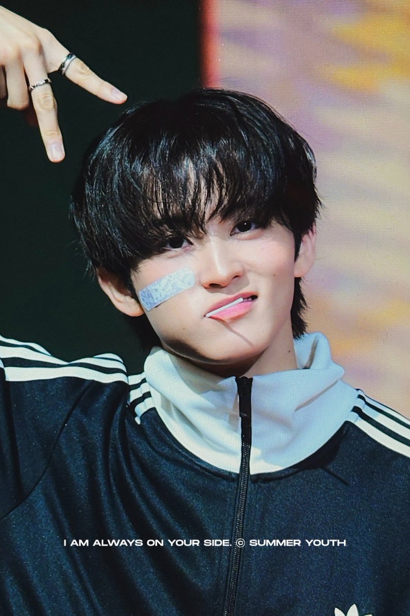 marklee_kr's tweet photo. 251129 #MARK #마크 https://t.co/MLMdXIwo7o