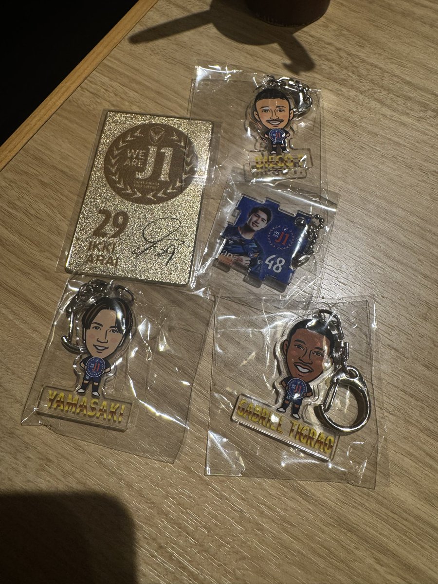 nahon___'s tweet photo. vファーレン長崎　

昇格記念アクリルキーホルダー
シークレットメタルカード
昇格記念パズル型アクリルキーホルダー

【譲】画像のもの
【求】33

#vファーレン #vvarenガチャ https://t.co/TqFr0KwsLf