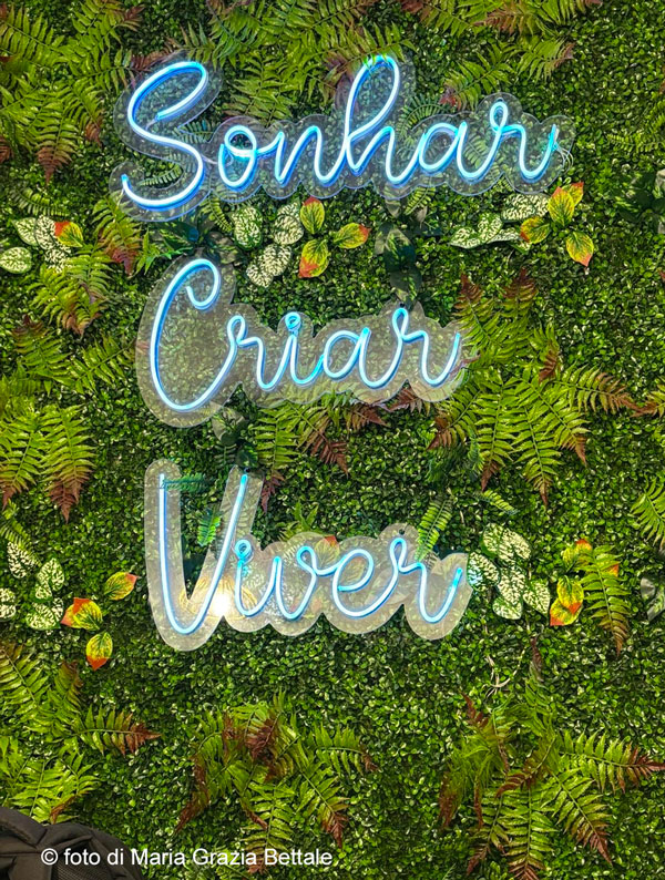 “Oggi non è che un giorno qualunque di tutti i giorni che verranno,
ma ciò che farai in tutti i giorni che verranno dipende da quello che farai oggi.
È stato così tante volte”
Ernest Hemingway

Leggi l'editoriale:
csv-vicenza.org/web/2025/11/29…
