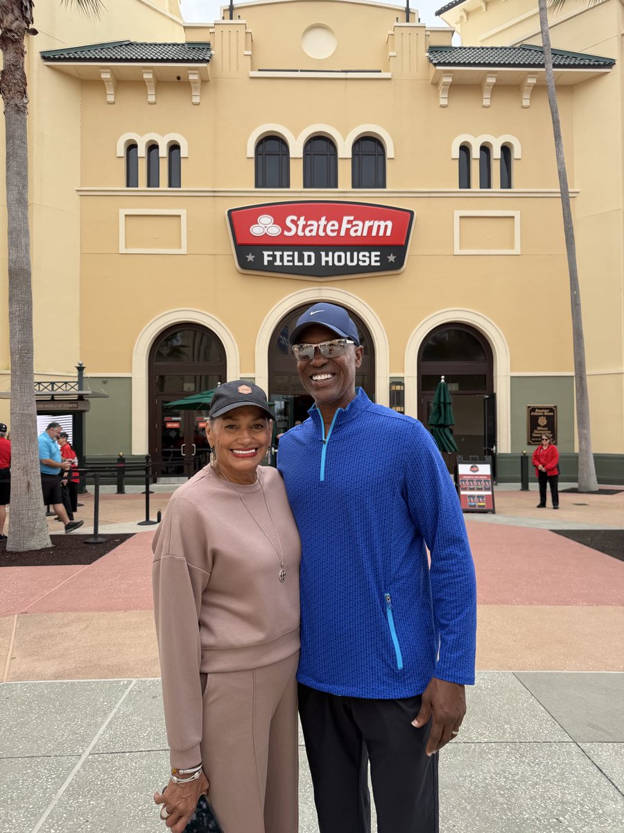 ButchPierre's tweet image. Thanksgiving week of fun watching Terry’s Chocolate ESPN basketball Invitational in Orlando, Florida. Enjoyed Walt Disney with the Grandkids JP4 and Annalise. Furman played well and always enjoy watching Joe Pierre continue to grow as a young coach in a tough profession!