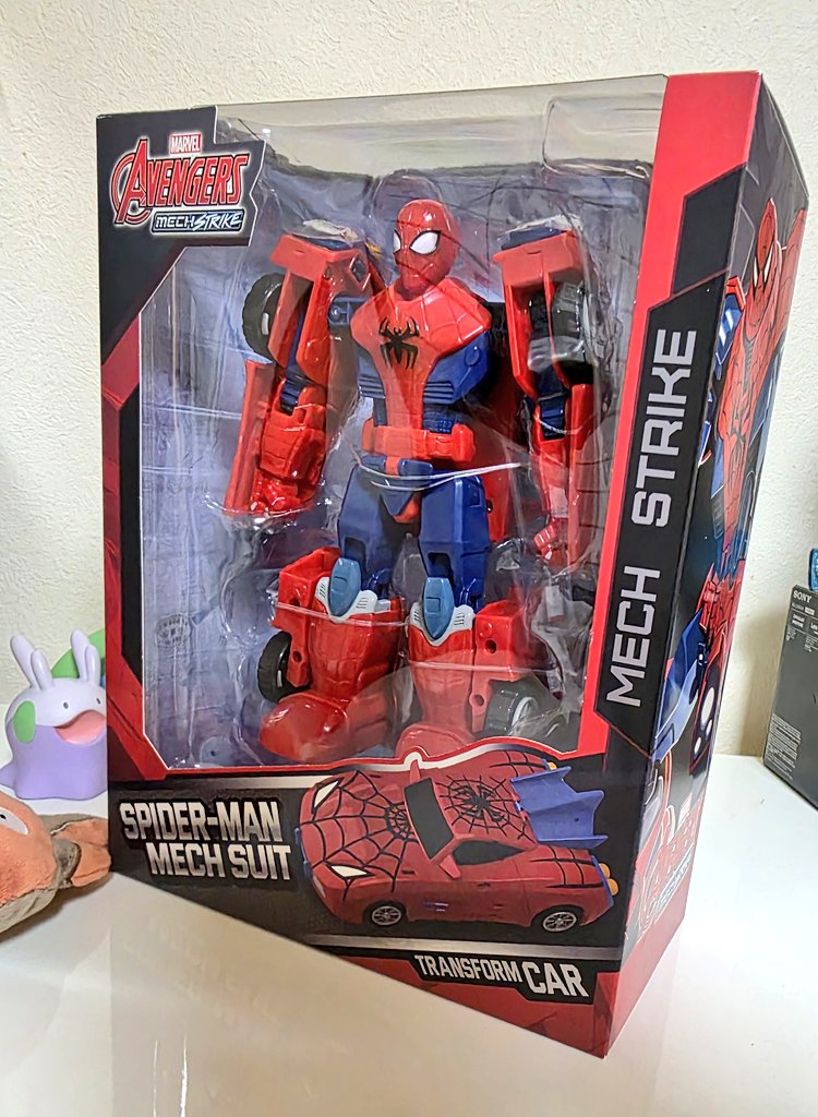 トランフォームカー スパイダーマンを開封。 変形も可動もシンプル