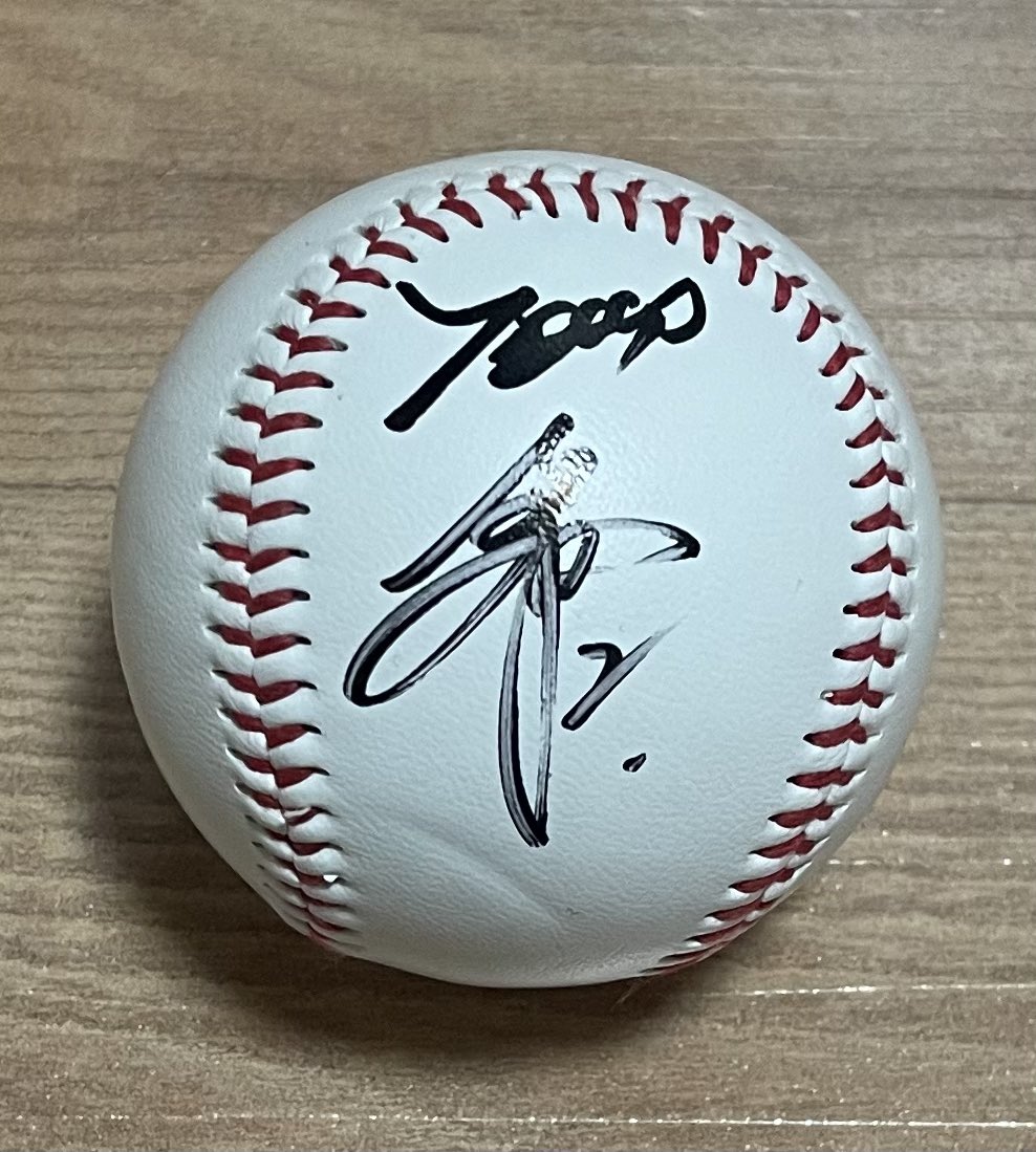 ずっと前から思ってだのですが タイガースロゴ入り色紙は選手の方