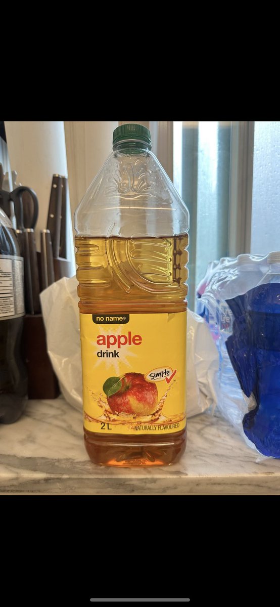 DONTBELIKESHOLA tweet media