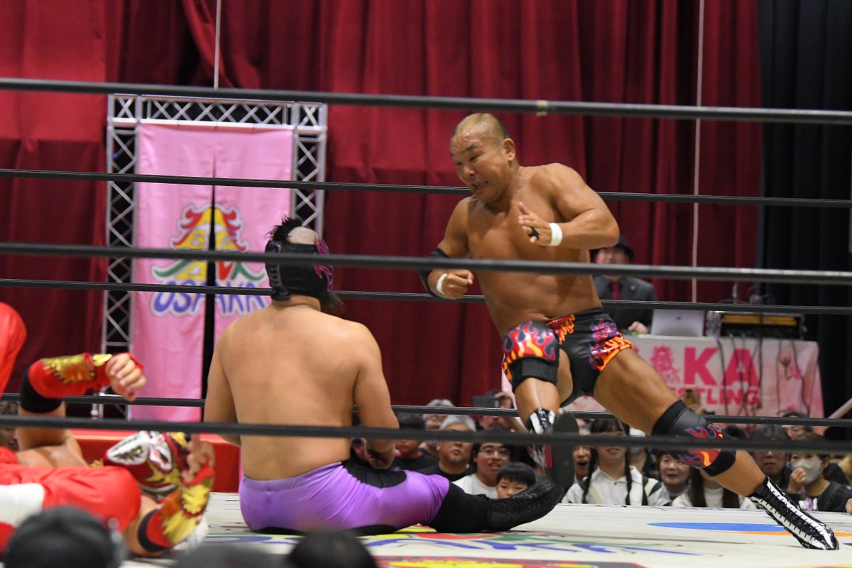 mjk_pw100's tweet image. 2025.11.29 大阪プロレス アクティブスクエア大東
第5試合
ハヤブサ選手。田中将斗選手。
ハヤブサ選手のファルコンアロー、
田中選手のスライディングD！
#大阪プロレス #pwzero1